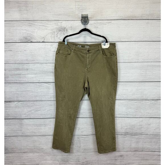 A New Approach Plus Size High Rise Green Fade Straight Leg Jeans Size 24W - Picture 1 of 8